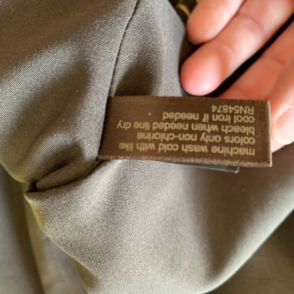 Young professional dress - Picture 5 of 5